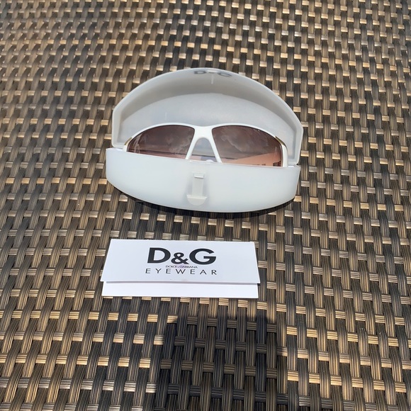 Authentic Dolce & Gabbana sunglasses main image 10